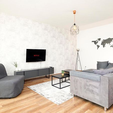 Homeawayhome By The River Ceske Budejovice Exterior photo