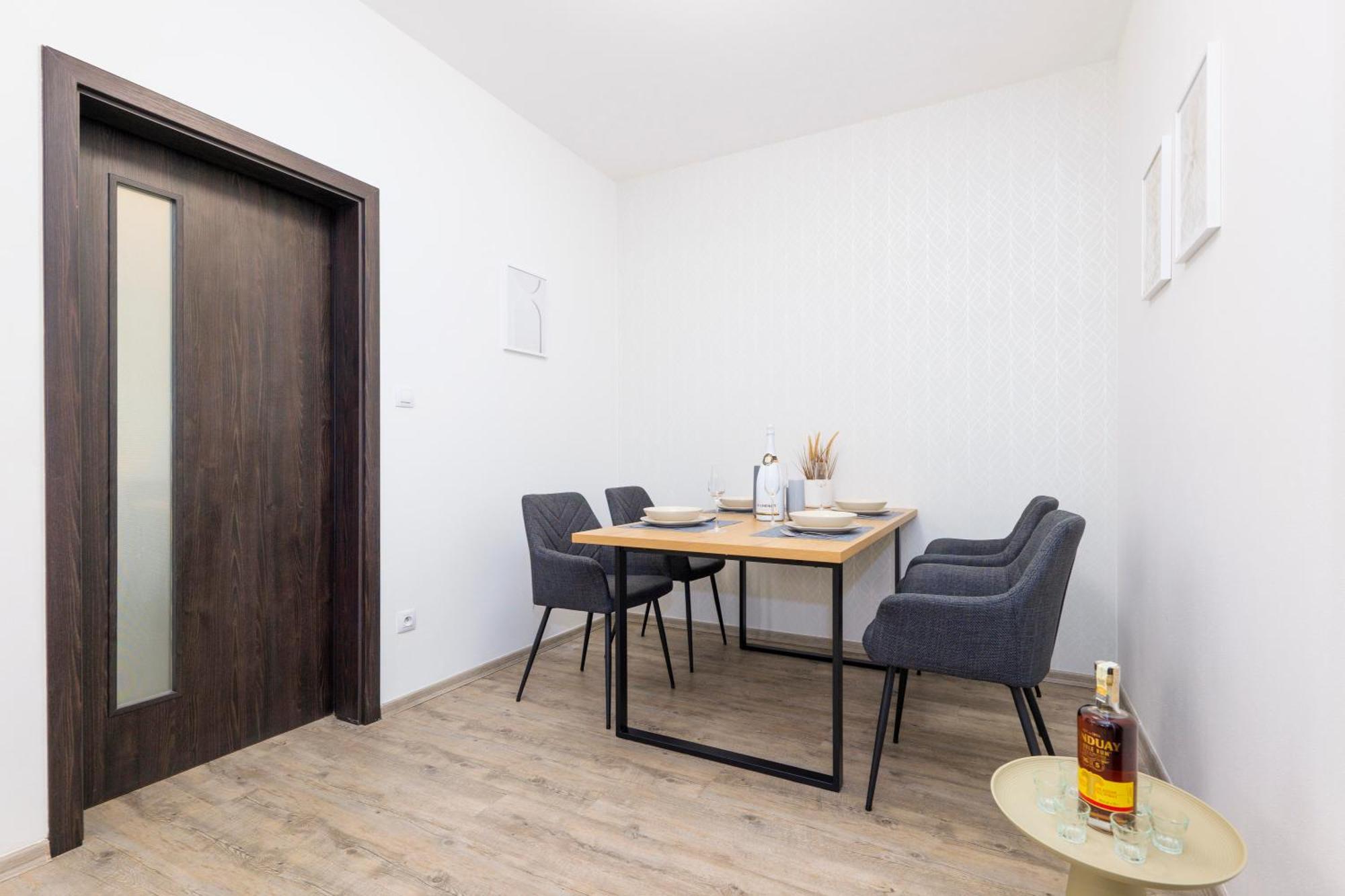 Homeawayhome By The River Ceske Budejovice Exterior photo